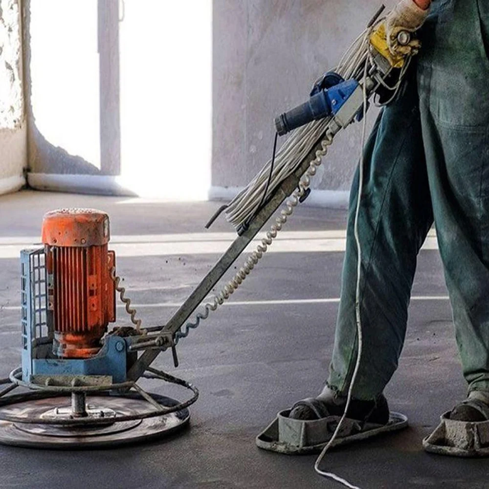 Полусухая стяжка пола в квартире под ключ