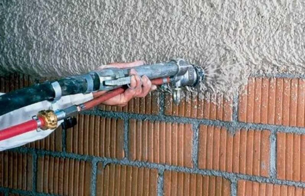 Механизированная штукатурка стен и потолков